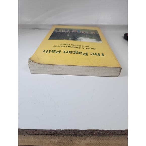 The Pagan Path: The Wiccan Way of Life by Stewart & Janet Farrar 1995 Printing - Picture 5 of 9
